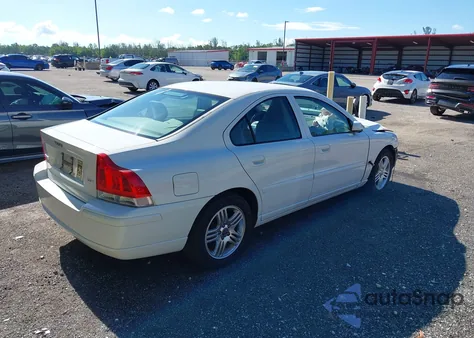 2005 Volvo S60 2.5T из США, поврежденный, VIN YV1RS592952461464